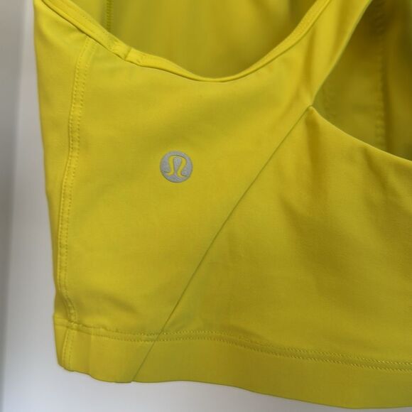 Lululemon Athletica Sports Bra with Racerback Design Size 8 - Picture 12 of 17